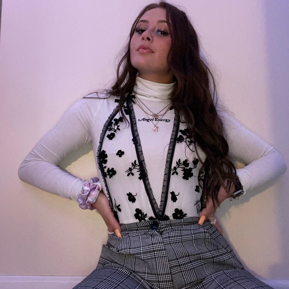 Meet your Posher, Lindsey - Picture 7 of 8